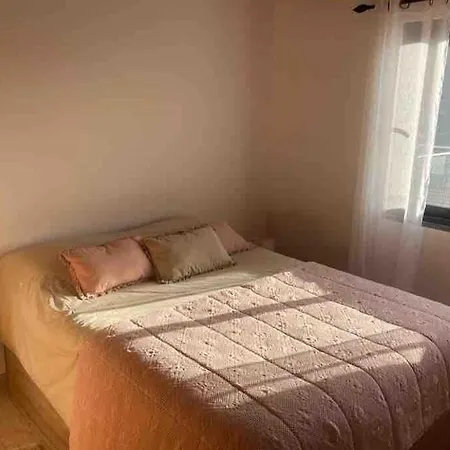 3 Bedroom House With Sea & Mountain Views - *