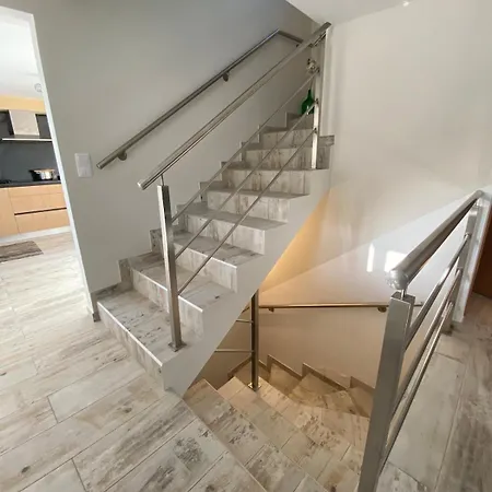 3 Bedroom House With Sea & Mountain Views - * 马希库