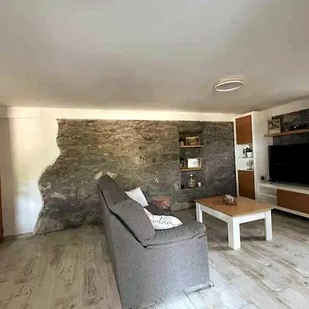 3 Bedroom House With Sea & Mountain Views - Nyaraló *