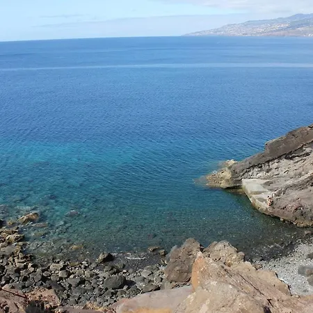 3 Bedroom House With Sea & Mountain Views - *